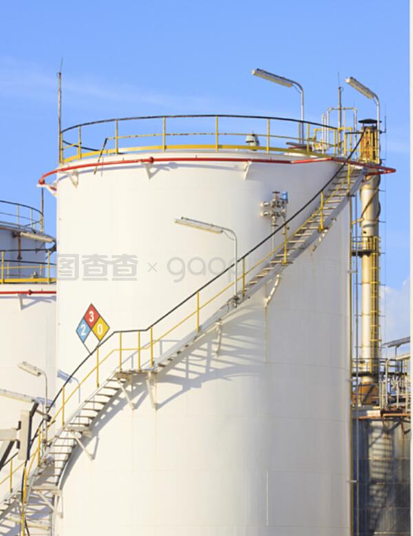 rfm石化精煉廠的化工產品罐支架