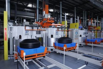 玲瓏智造,筑7長春--吉林玲瓏全鋼一期首條輪胎順利下線